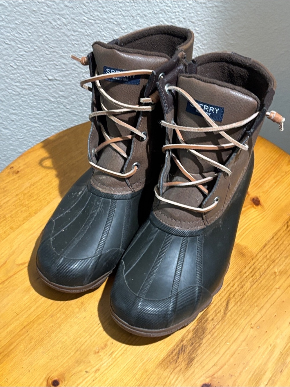 Sperry Women’s Brown and Black Waterproof Duck Boots 8.5